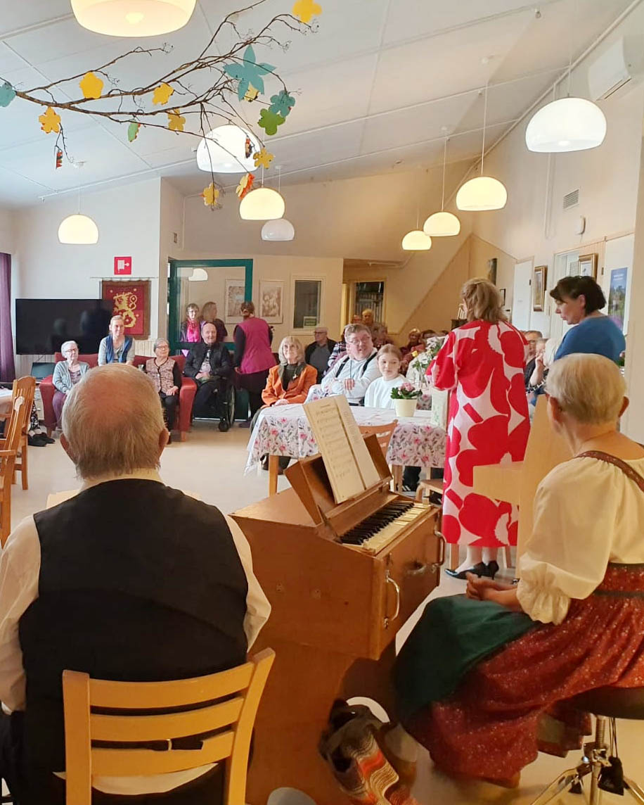 Viherpolulla ikäihminen voi asua yhteisöllisesti mutta omassa asunnossa